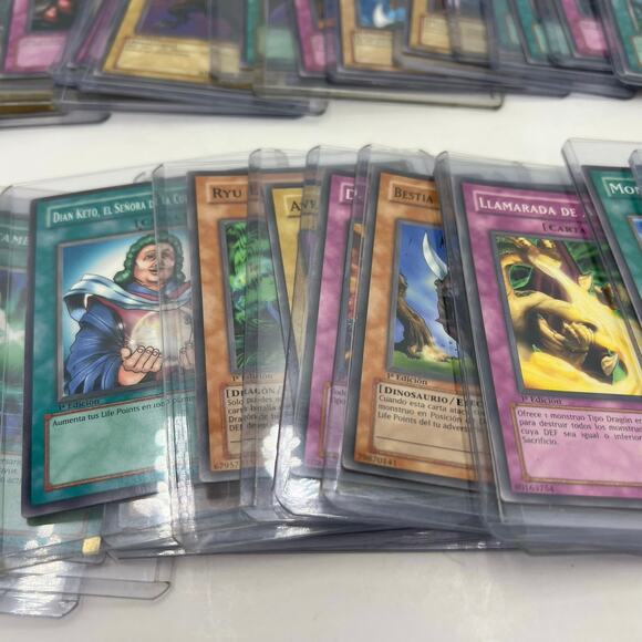 Yu-Gi-Oh! Game Collectible Trading Cards in Plastic SPANISH Yugioh - Lot of 48 - Picture 5 of 14